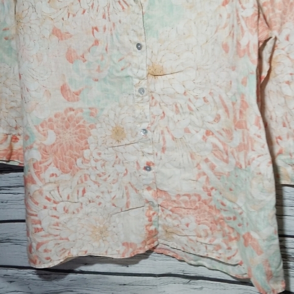 Chico's button down patterned short sleeve blouse - Picture 2 of 8